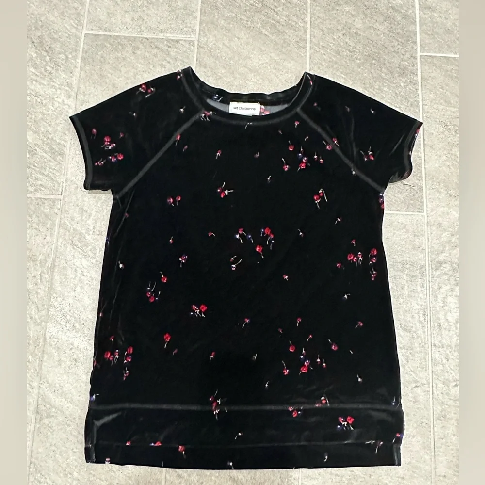 Liz Claiborne | Short Sleeve Black Velvet | Floral Top Small - Picture 1 of 5